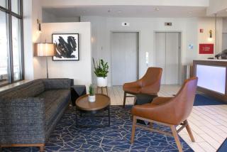 Holiday Inn Express & Suites Boston - Cambridge by IHG - 4