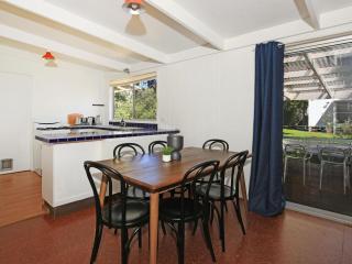 Nest I Pet Friendly I 2 Min Walk to Beach - Currarong - 5