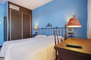 Moya Hotel Restaurante - 1