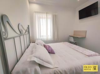 Hostal Óleo Auto Check-in - Santander - 3