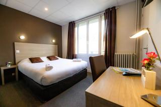 Logis Hotel Du Chateau - Caen - 3