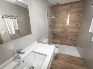 Hostal Óleo Auto Check-in - Santander - 1
