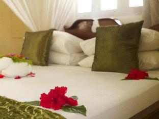 Amaan Beach Bungalows - 7