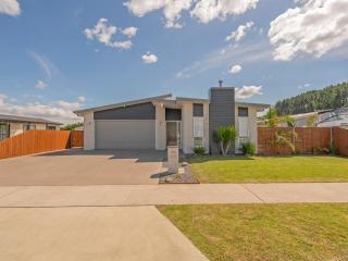 Modern Beach Pad - Whitianga Holiday Home - Whitianga - 9