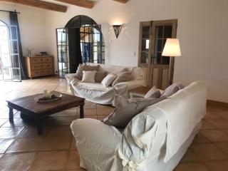 Lush Holiday Home with Private Pool - Pougnadoresse - 1