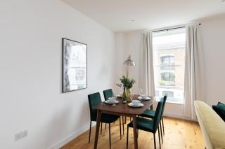 London City Apartments - Luxury and spacious apartment with balcony - Londra - 3
