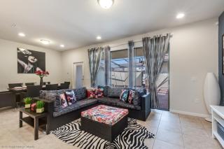 Resort Townhome wPRIVATE Pool & BBQ, near Disney - Kissimmee - 1