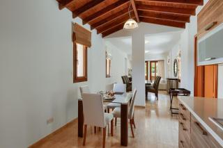 Aphrodite Hills Superior Villas Superior Villa 0135 Air Conditioning 5 Bedrooms Paphos - Paphos - 1