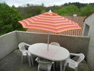 Joli petit T2 calme au bord de leau - 6