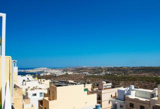 Summer Breeze apartment with terrace with Panoramic views - by Getawaysmalta - 4