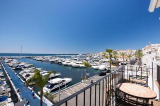 Puerto Banus first line with sea and Marina views - 4