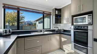 Meadowstone Family Retreat - Wanaka Holiday Home - Wanaka - 2