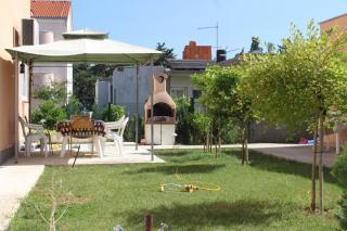 Apartments for families with children Kastel Stafilic, Kastela - 9211 - 1