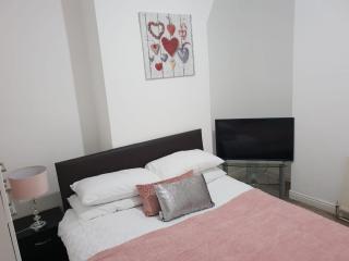 Bambz Apartment 2 - Manchester - 2