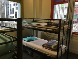 Surf 'N' Snow Backpackers - Auckland - 9