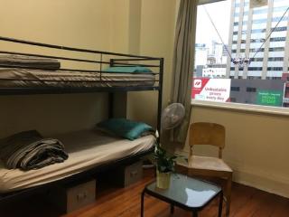 Surf 'N' Snow Backpackers - Auckland - 7