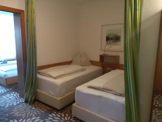 Seehotel Engstler - Velden am Wörthersee - 3