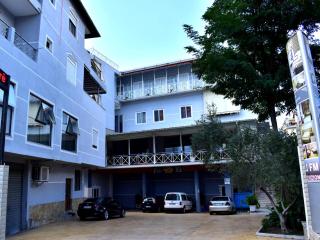 Hotel Number One - Gjirokastër - 9