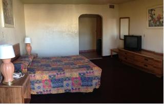 Four Corners Inn - 9