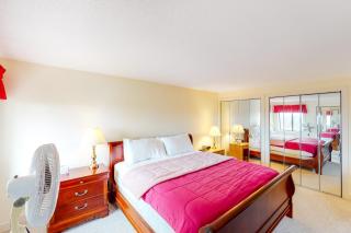 Bromley Village - Clovers 767A - Peru - 2