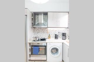 Spacious and Luxurious Apart Athens Center by MPS - 9