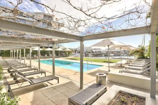 Elegant V&A Waterfront Canal Apartment - Cape Town - 3