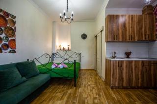 downtown apartment near Sulfur baths - Tbilisi - 0