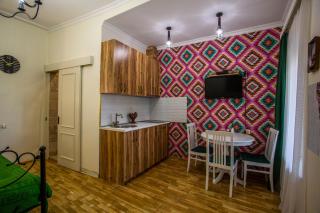 downtown apartment near Sulfur baths - Tbilisi - 7