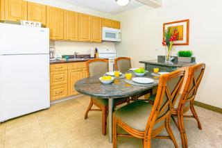 Mountain Views & Steps to Beach - Free Parking! - Honolulu - 4