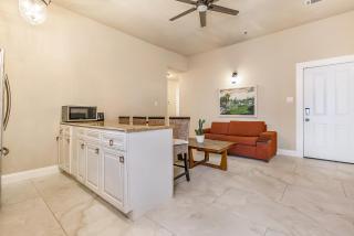 St Charles Spacious Condo in the Heart of the City - New Orleans - 5