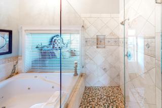 Beautiful Briny Retreat - Newport - 4