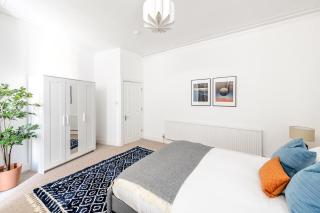 Stunning Apartment In Peaceful Central Neighbourhood, Free Private Parking - Cardiff - 2