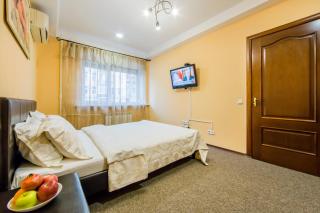 2к квартира біля Олімпійського, Центр - Kiev - 4