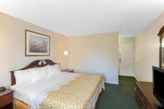 Econo Lodge Cherry Point - 5