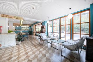 Blooming Hill Boutique Suites - 6