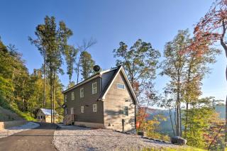 Hot Tub and Mountain Views Secluded Marion Escape! - 9