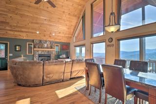 Unparalleled Mountain Views Spacious Cabin in NC! - 4