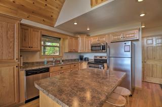 Unparalleled Mountain Views Spacious Cabin in NC! - 1