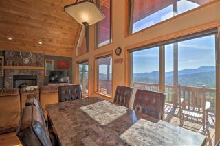Unparalleled Mountain Views Spacious Cabin in NC! - 5