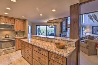 Walk to Ski Lift Mtn-View Condo in Breckenridge - Breckenridge - 2