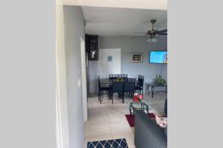Pond View Apartment - Pamphret - 5