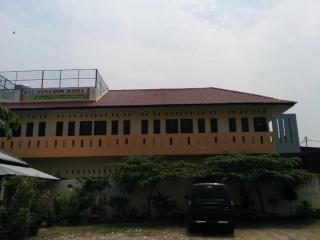 Yellow House - Sunggal - 4
