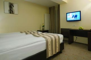 Golden Time Hotel - Braşov - 7