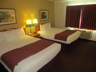 AmericInn by Wyndham Manitowoc - Manitowoc - 7