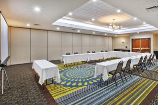 Holiday Inn Express Hotel & Suites - Belleville Area by IHG - 2