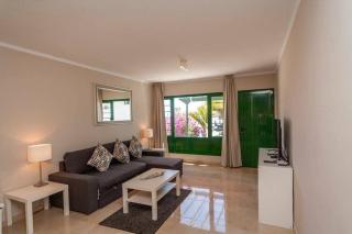 Bandama 14! 2 Bedroom Newly Renovated Bungalow, Los Pocillos, Puerto Del Carmen. - Puerto del Carmen - 2