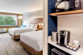 Holiday Inn Express & Suites - Milwaukee West Allis by IHG - West Allis - 4