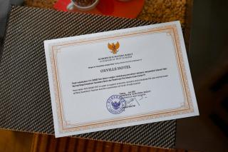 Oxville Hotel - Padang - 4