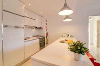 Modern Apartment by the Sea - Quarteira - 3