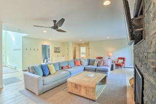 Roomy Avon Family Chalet with Hot Tub in EagleVail! - Avon - 7